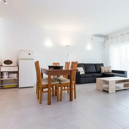 Tres Castles 3 Apartament *